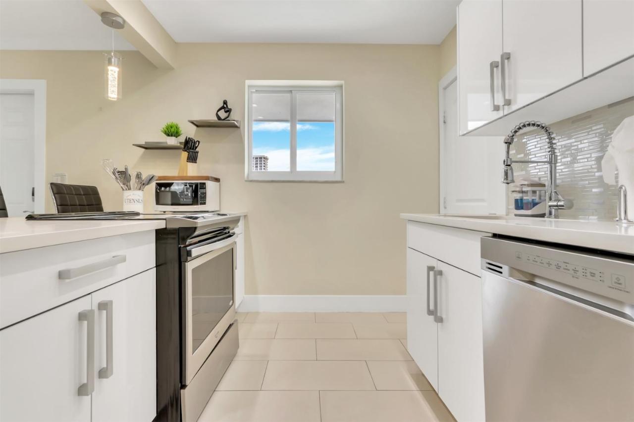 Bright Pompano Beach With Pool Access Luaran gambar